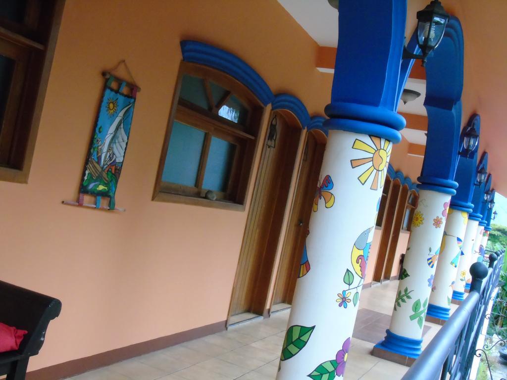 Hostal Casa Vieja Chiquimula Exterior photo